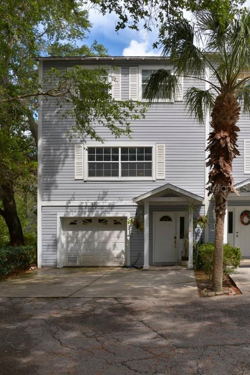 550 Ryans Woods Ln., Palm Harbor, FL 34683