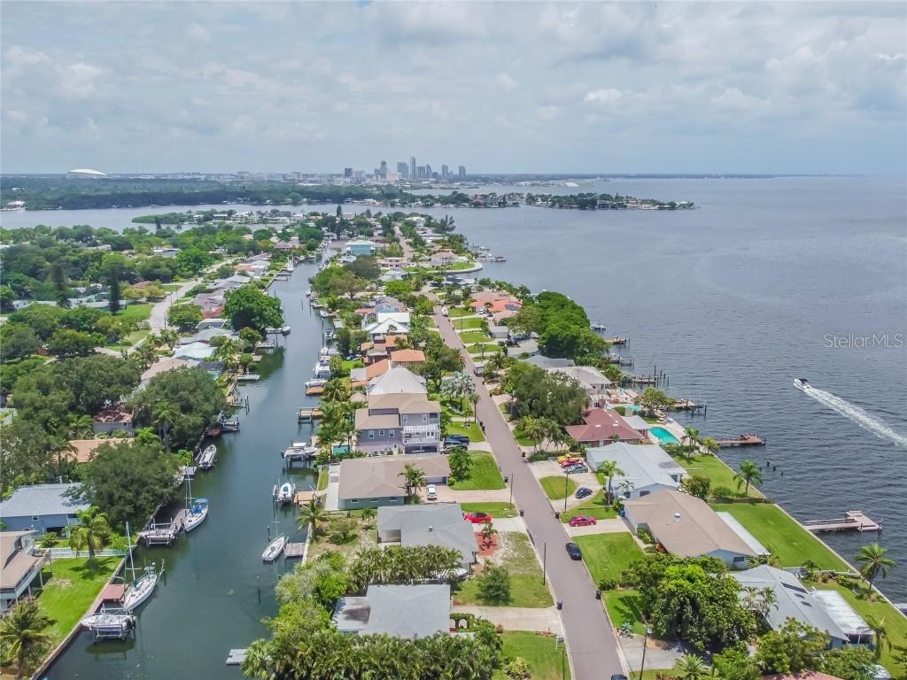 3961 Coquina Key Dr., St Petersburg, FL 33705
