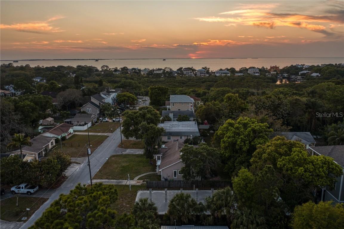 413 Ulelah Ave., Palm Harbor, FL 34683