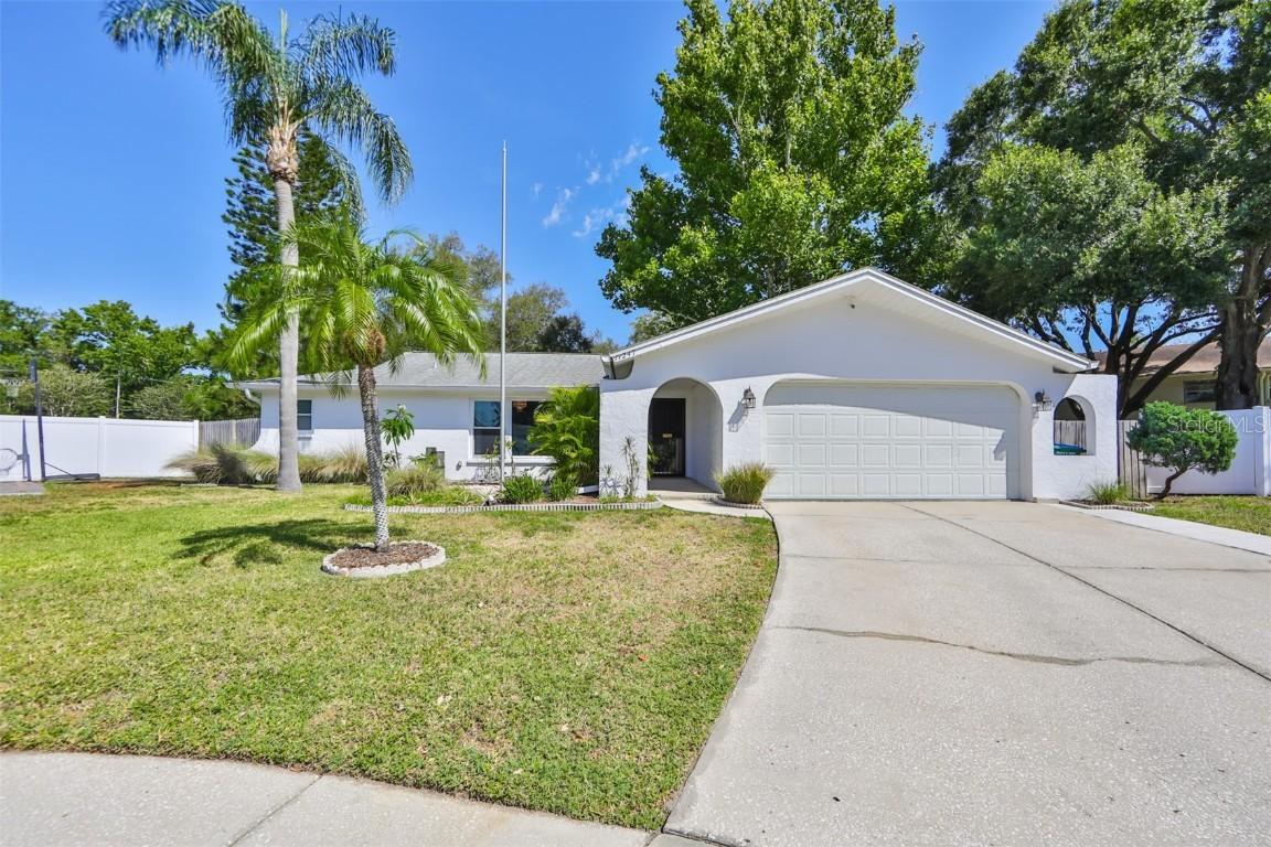 11247 Village Green Ct., Seminole, FL 33772