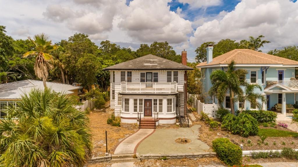 2015 Beach Dr., St Petersburg, FL 33705