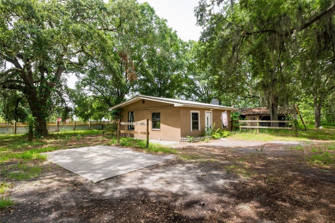 121 S Wiggins Rd., Plant City, FL 33566