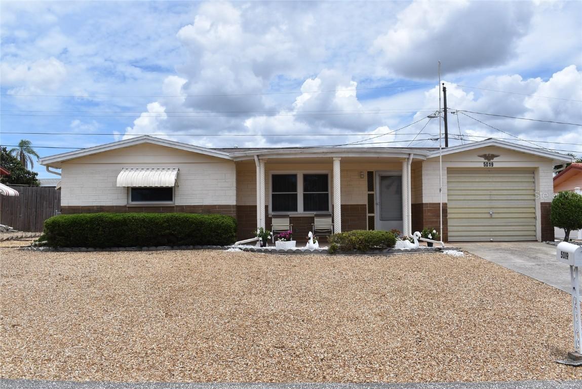 5019 Colonnade Ave., Holiday, FL 34690