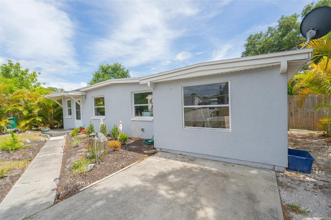 10232 108th Ave., Largo, FL 33773