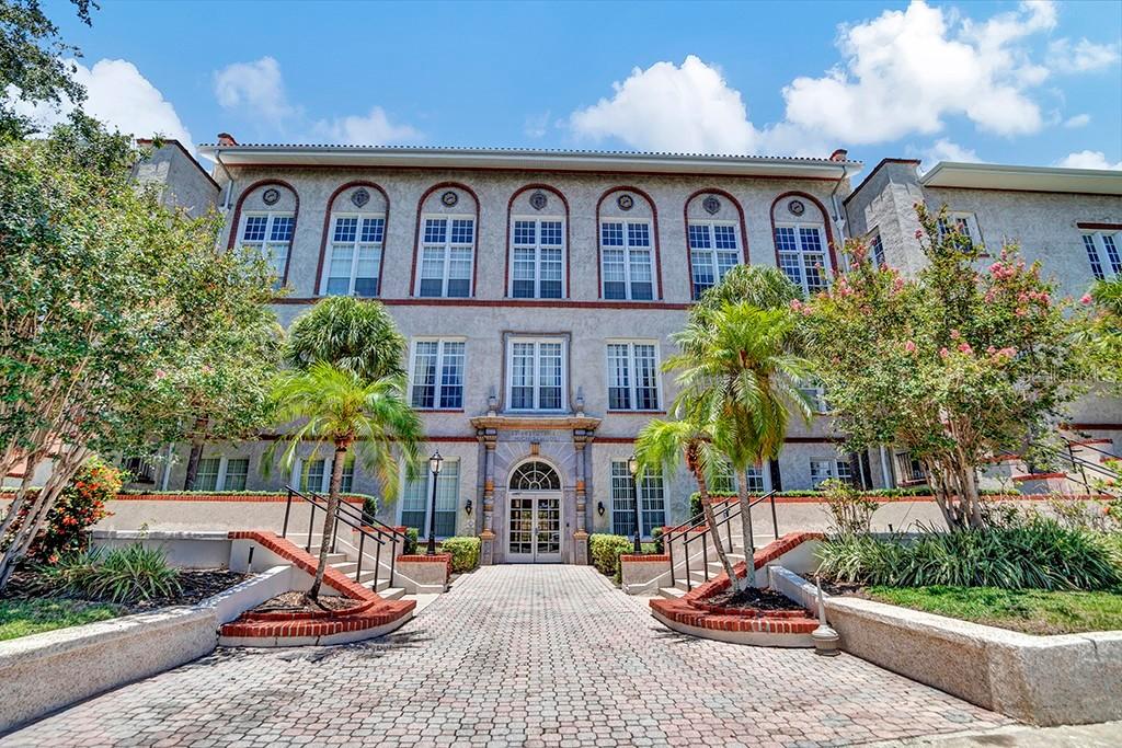 701 Mirror Lake Dr. #308, St Petersburg, FL 33701