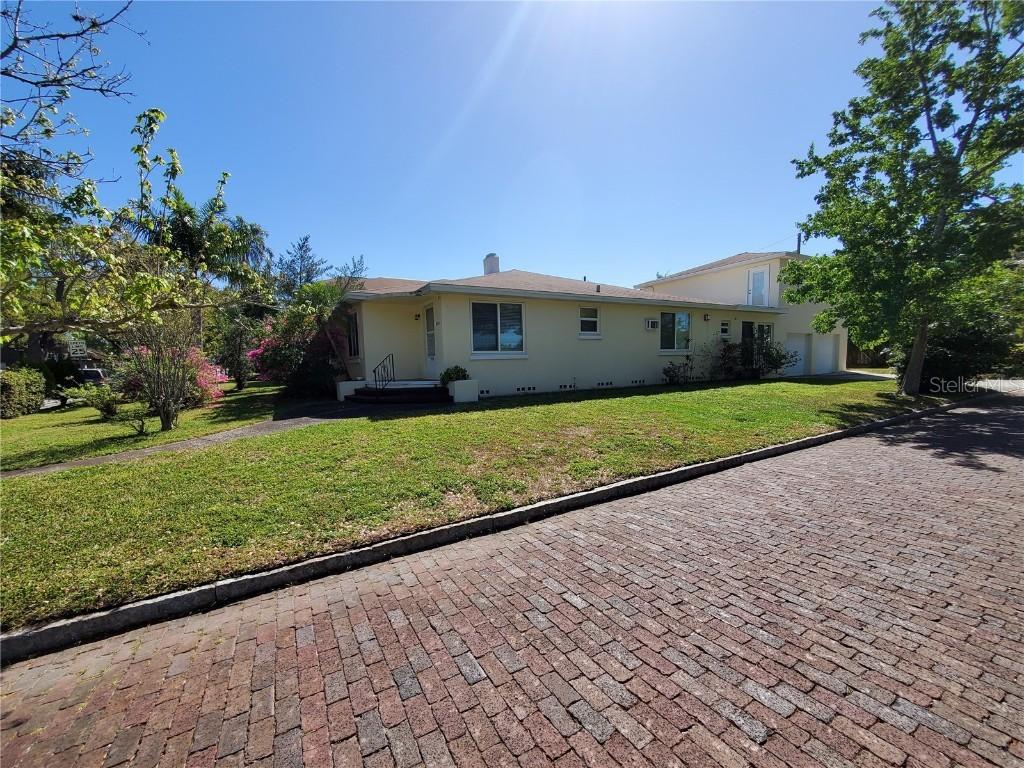 472 15 Ave., St Petersburg, FL 33704
