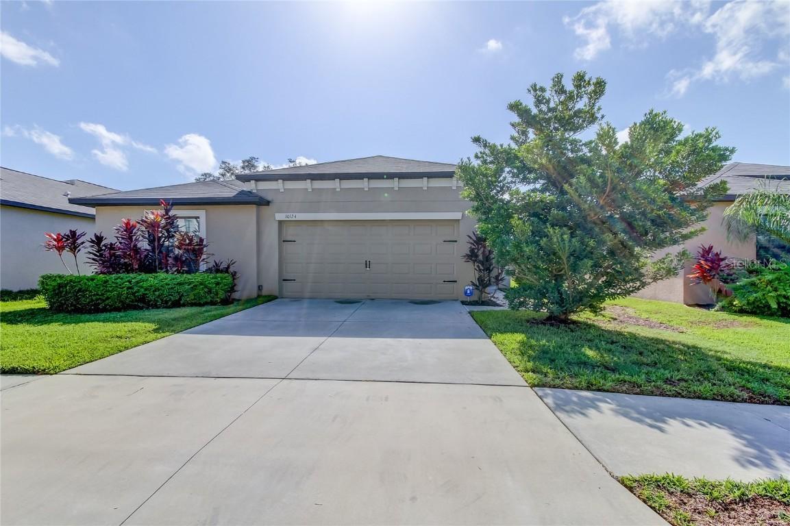 10124 Carloway Hills Dr., Wimauma, FL 33598