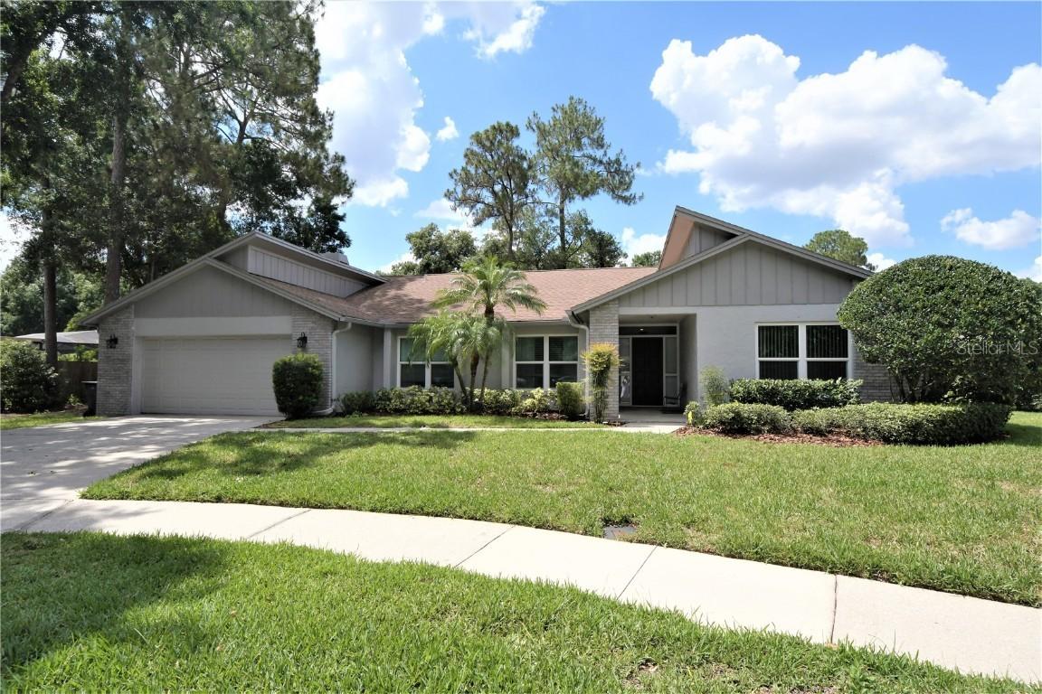 3203 Heatherbrook Way, Tampa, FL 33618