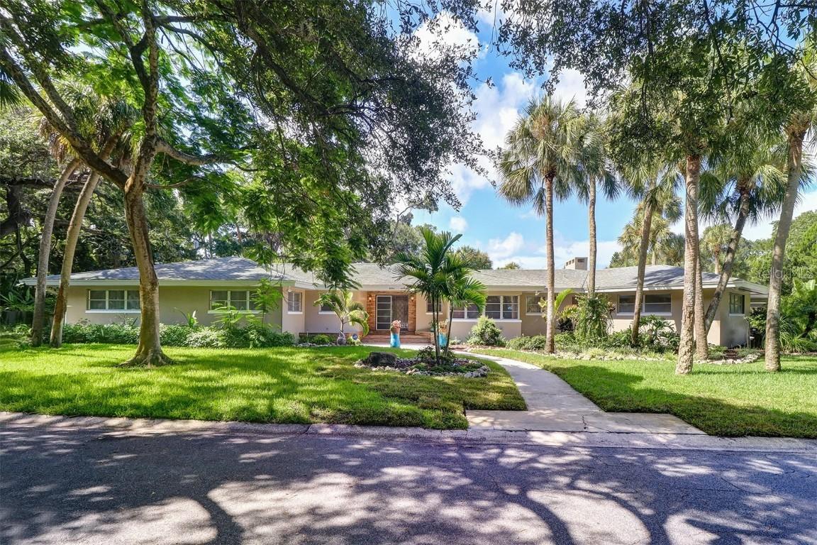 8254 24th Ave., St Petersburg, FL 33710