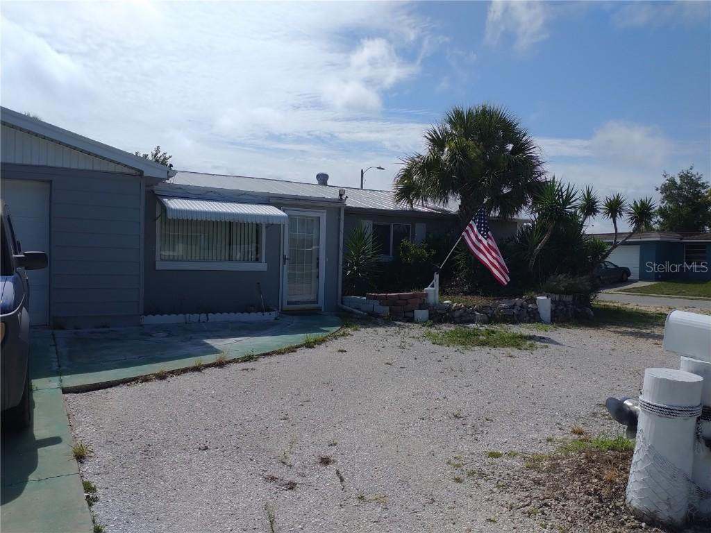 1344 Viking Dr., Holiday, FL 34691