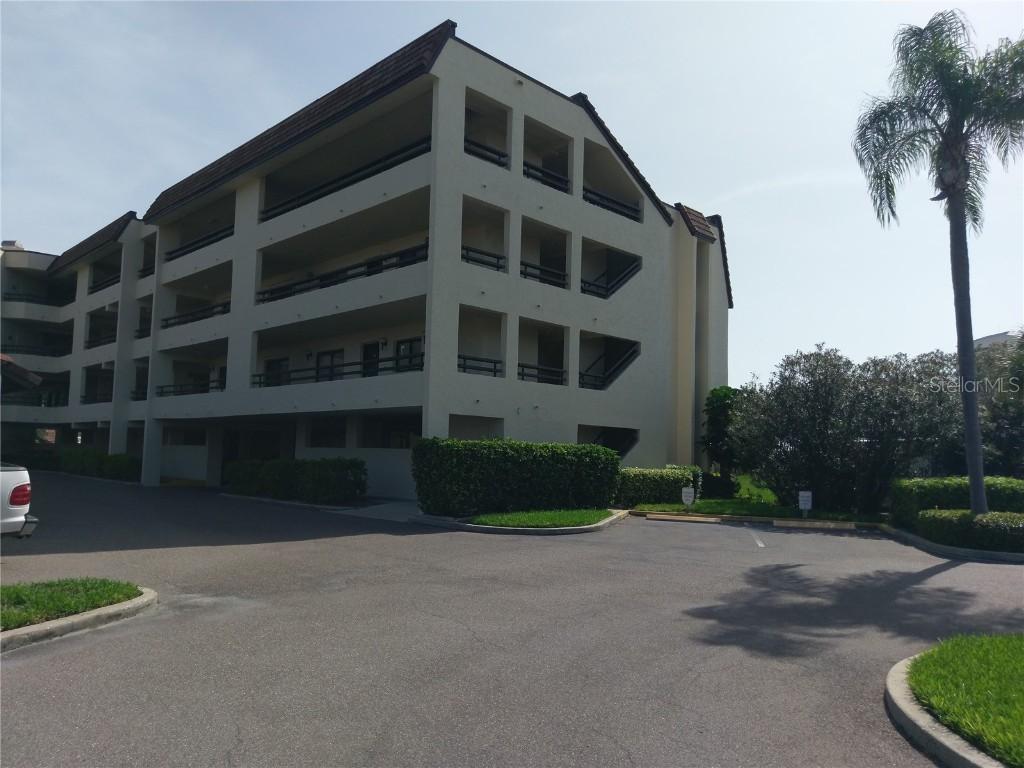 106 1st St. #116, Tierra Verde, FL 33715