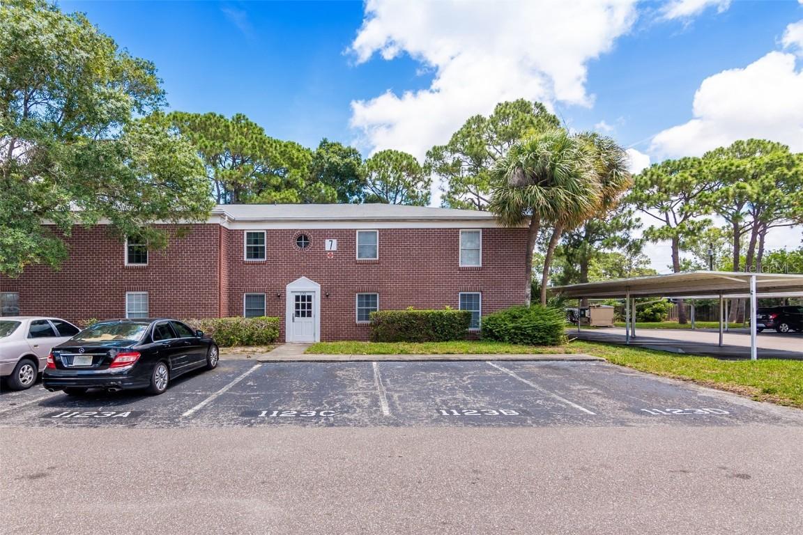 1123 85th Ter. #B, St Petersburg, FL 33702
