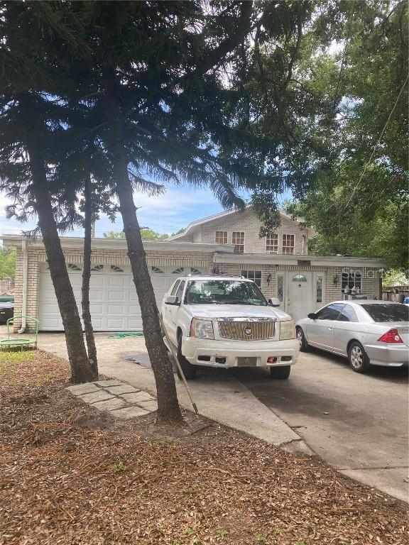 915 E Chilkoot Ave., Tampa, FL 33612