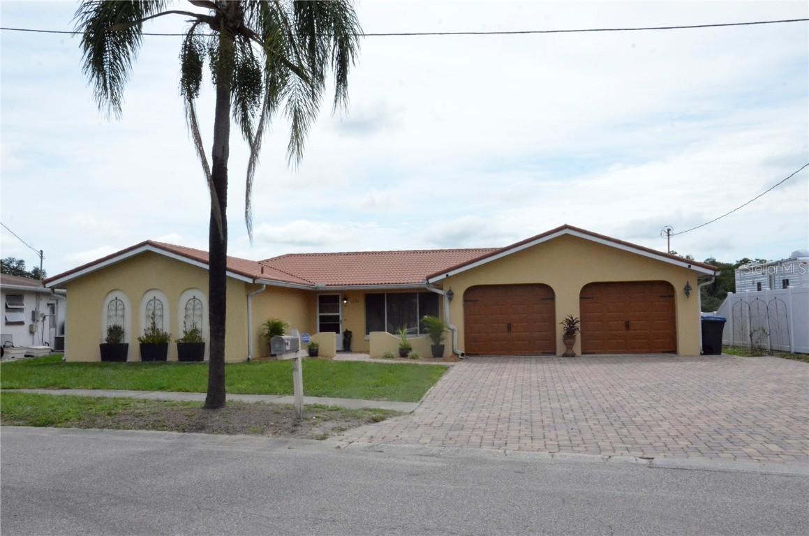 1254 Chancellor Dr., Holiday, FL 34690