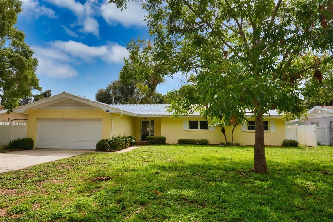 965 Porter Dr., Largo, FL 33771