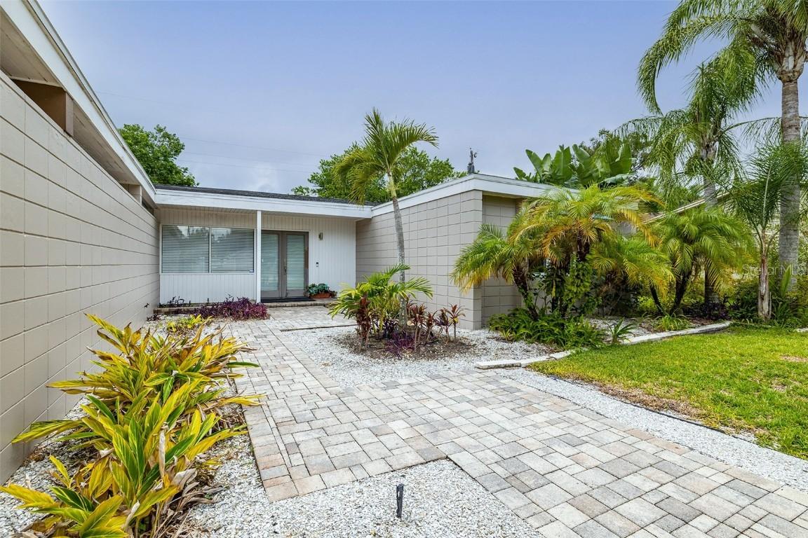 3310 Lacewood Rd., Tampa, FL 33618