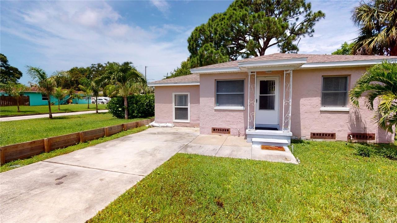 2669 44th St., Gulfport, FL 33711