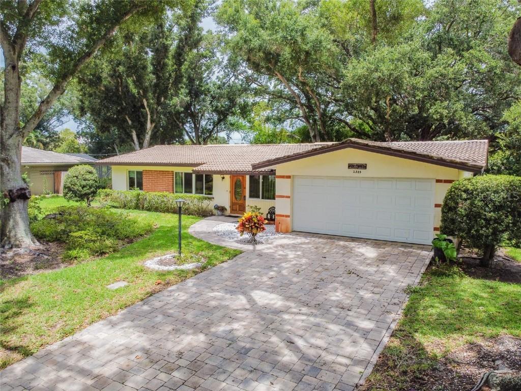 2385 Overbrook Ave., Belleair Bluffs, FL 33770