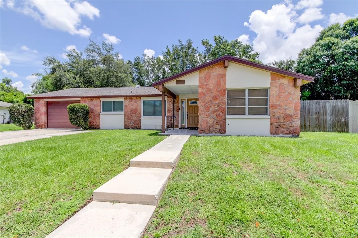 4904 Steel Dust Ln., Lutz, FL 33559