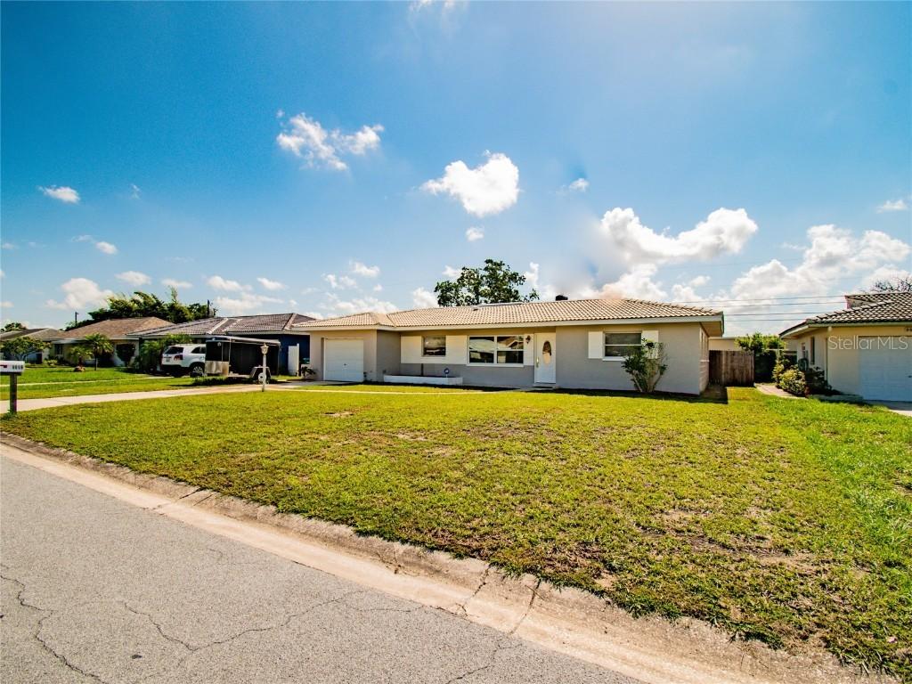 9099 108th St., Seminole, FL 33772