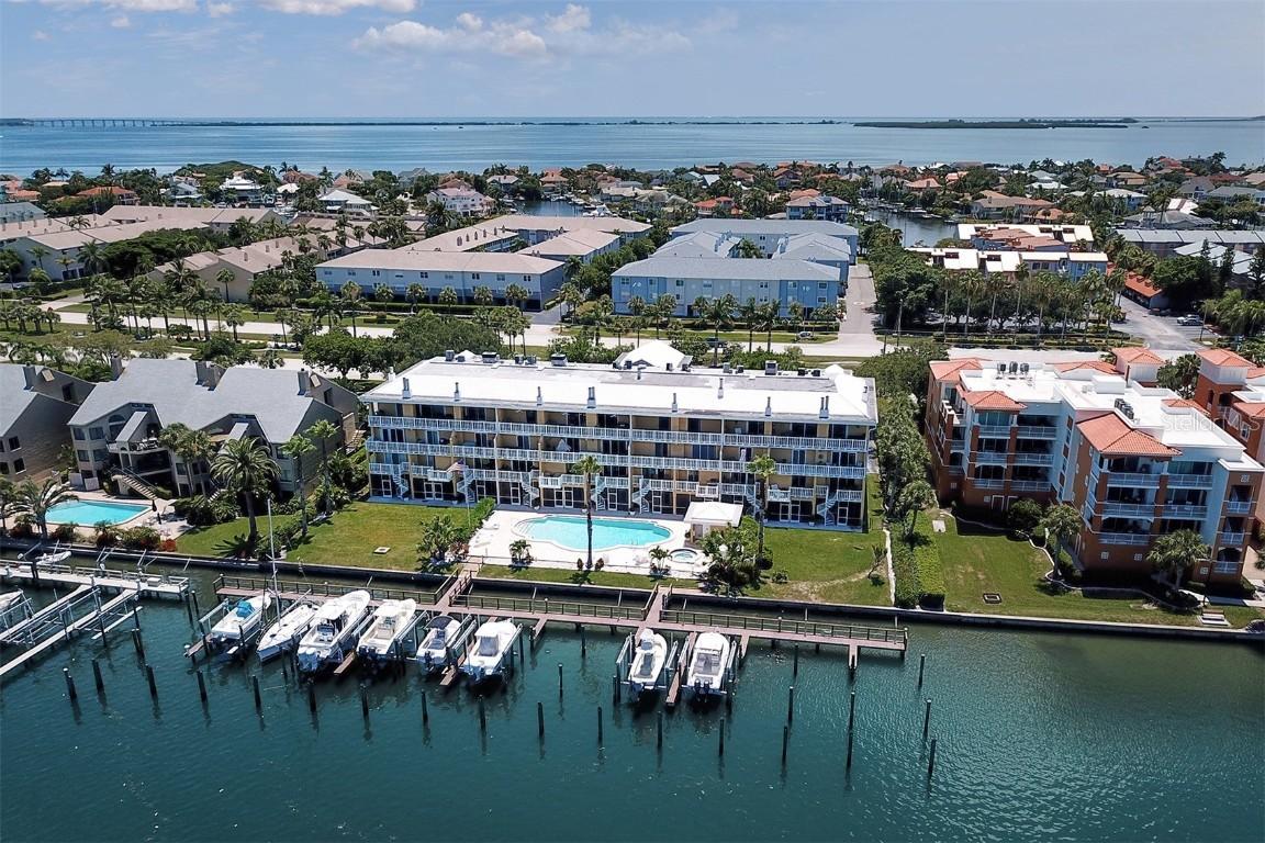 544 Pinellas Bayway #203, Tierra Verde, FL 33715