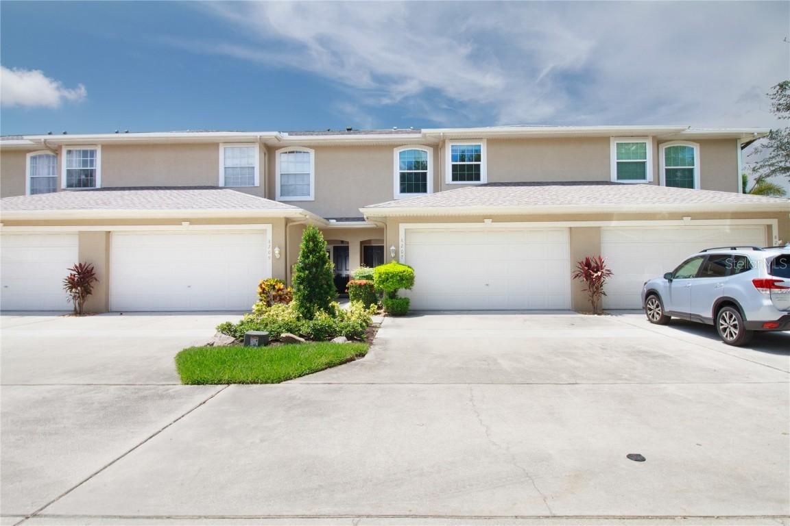 8207 118th Ave., Largo, FL 33773
