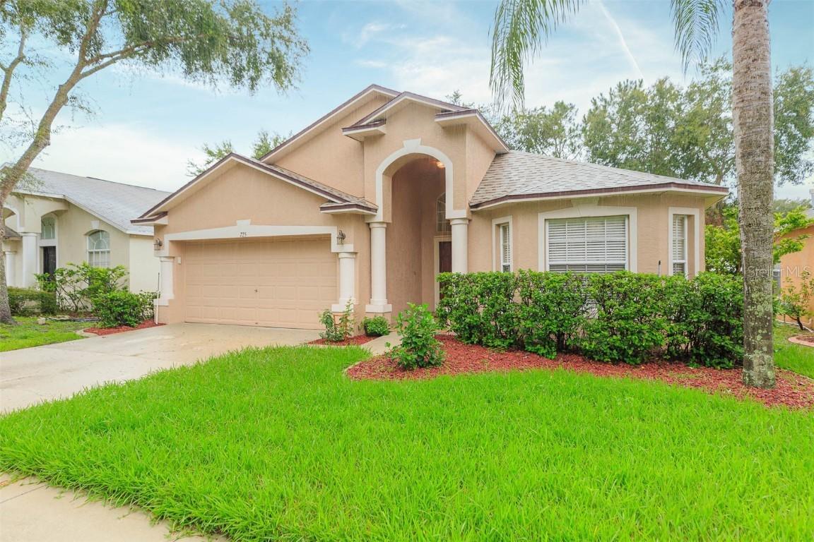 725 Somerstone Dr., Valrico, FL 33594