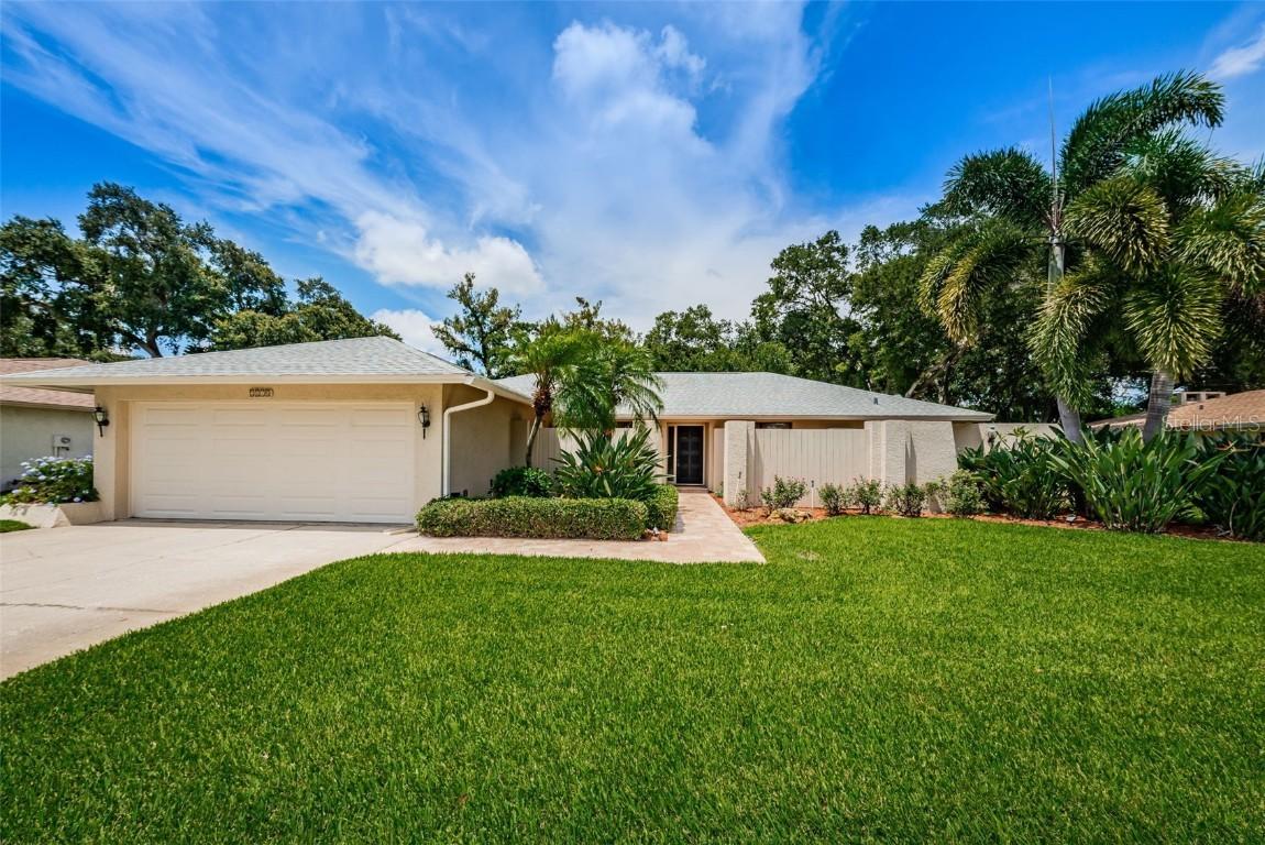 2270 Westbury Ave., Clearwater, FL 33764