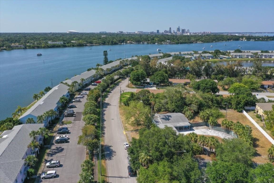 3850 Pompano Dr., St Petersburg, FL 33705