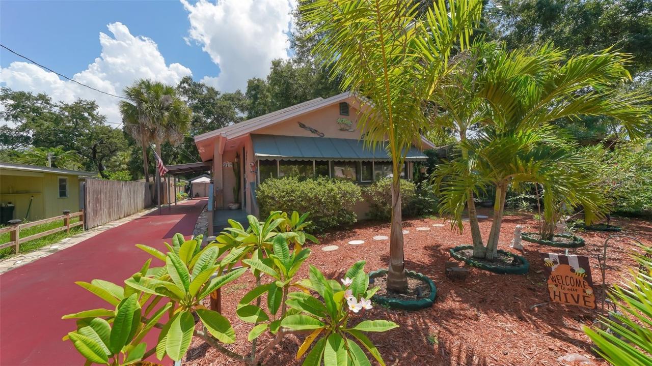 917 17th St., Bradenton, FL 34205