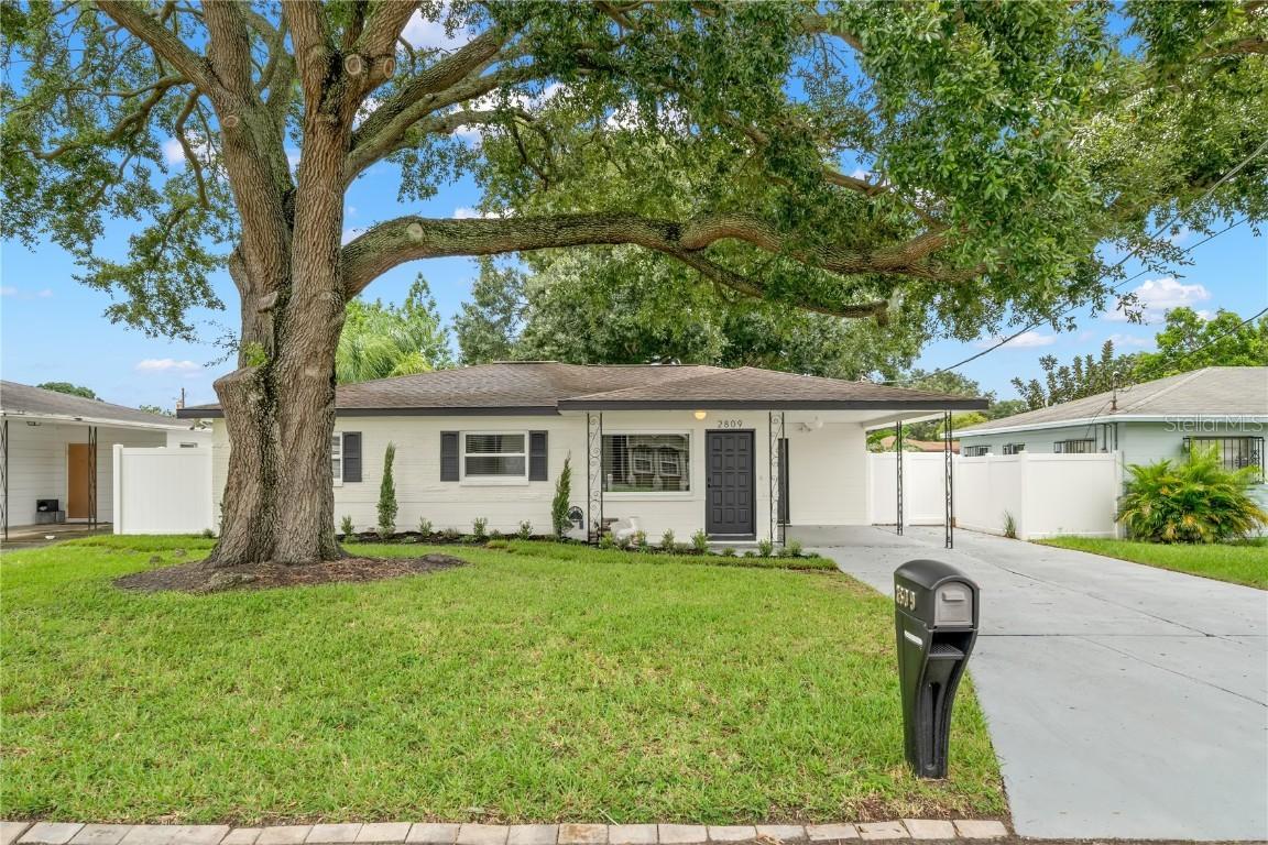 2809 W Woodlawn Ave., Tampa, FL 33607