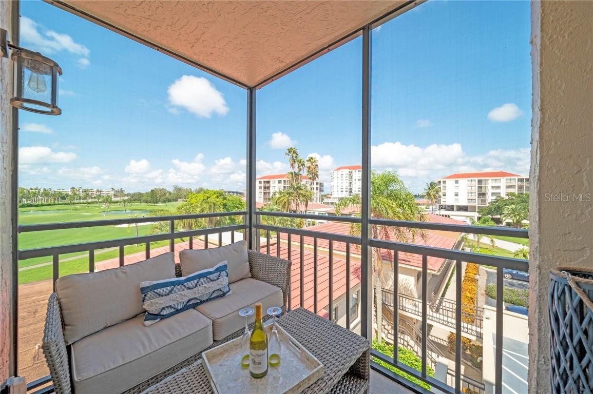 6180 Sun Blvd. #402, St Petersburg, FL 33715