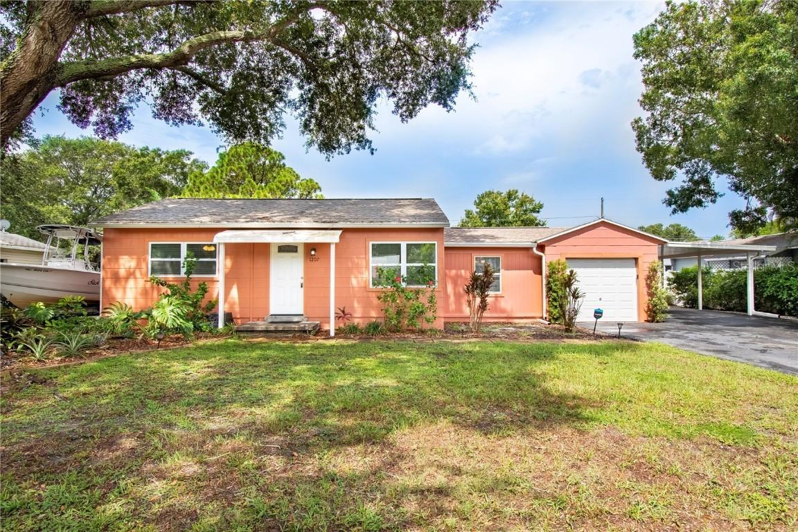 1207 Hull St., Gulfport, FL 33707