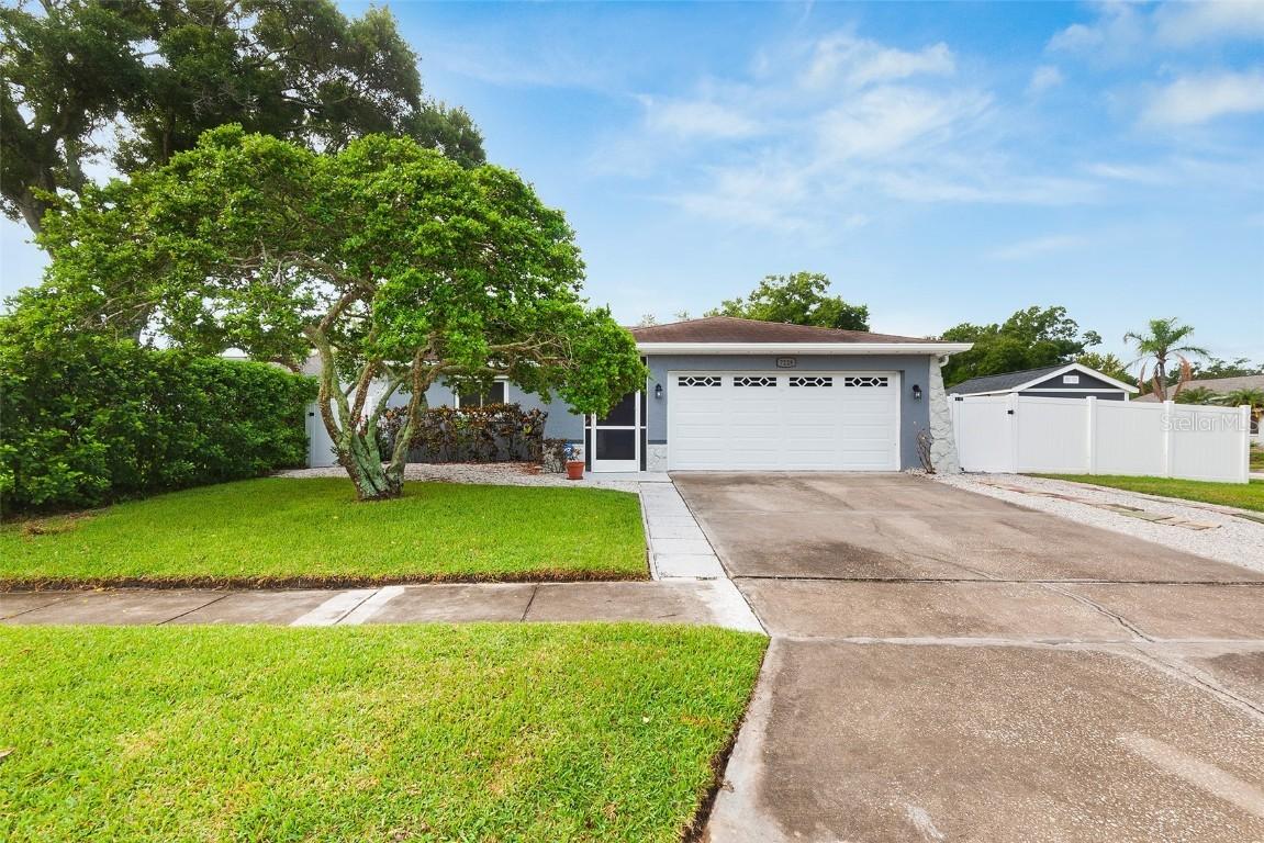 7228 121st Ave., Largo, FL 33773
