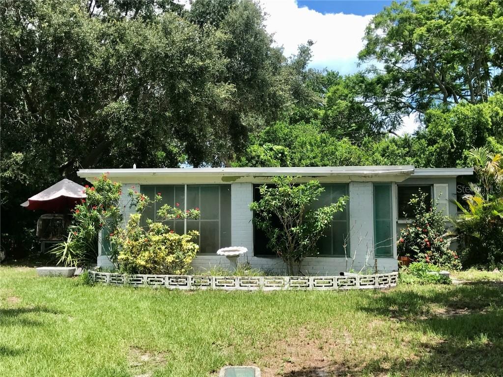 10225 115th Ave., Largo, FL 33773