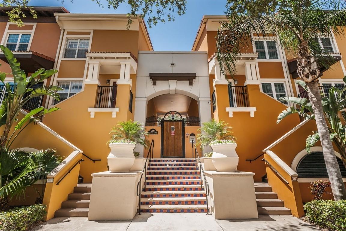 200 4th Ave. #228, St Petersburg, FL 33701