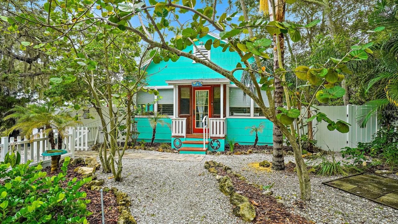 5135 30th Ave., Gulfport, FL 33707