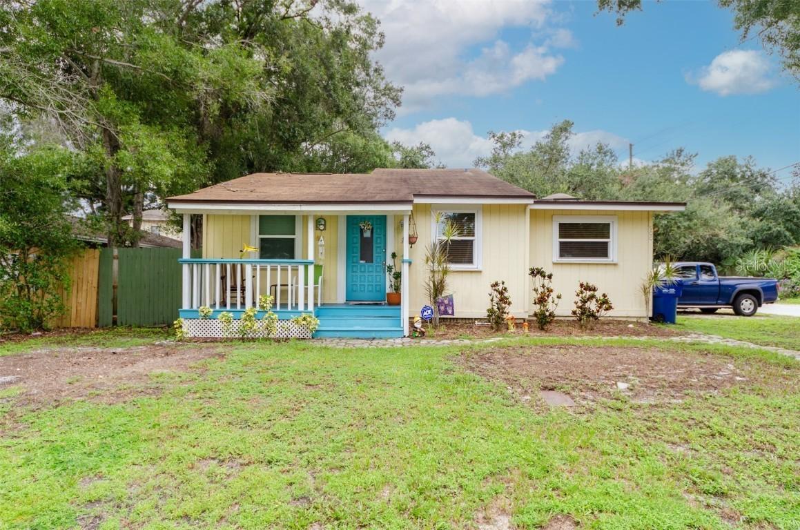 900 Beverly Ave., Largo, FL 33770