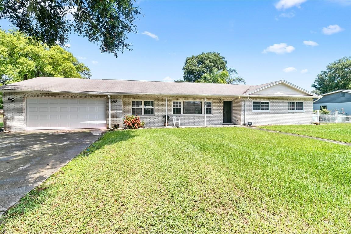 608 Royal Crest Way, Brandon, FL 33511