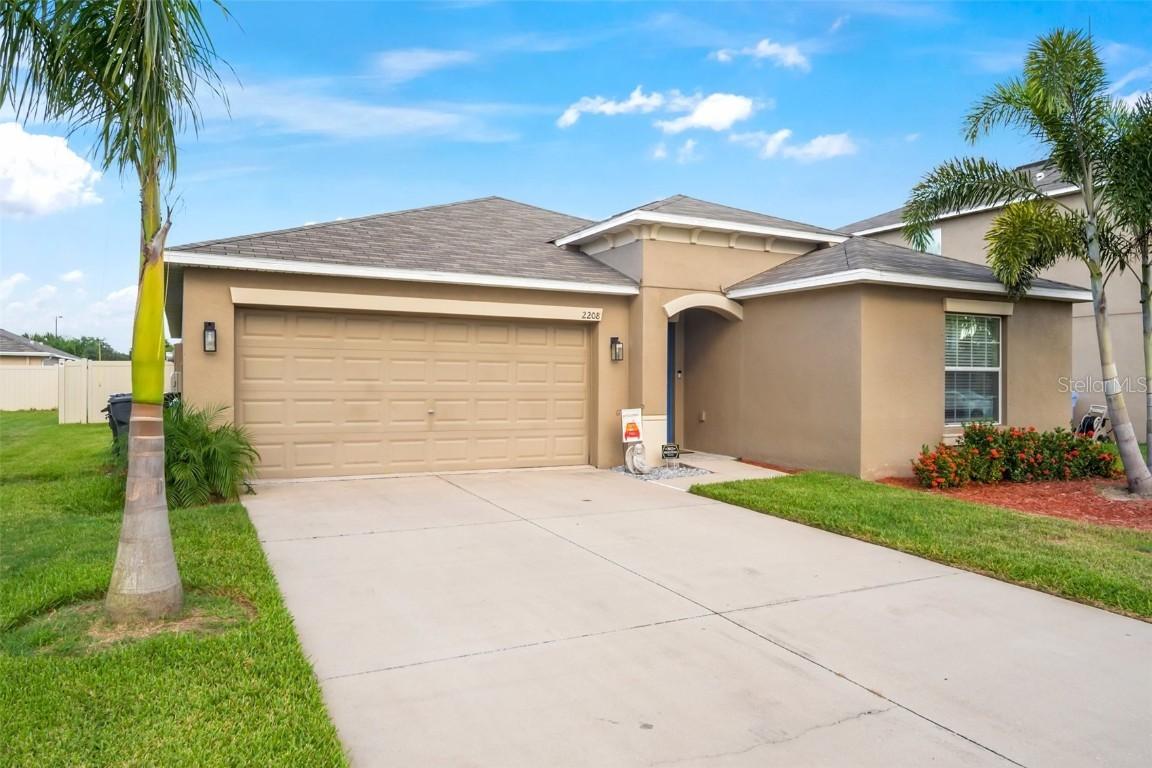2208 Purple Orchid Pl., Ruskin, FL 33570