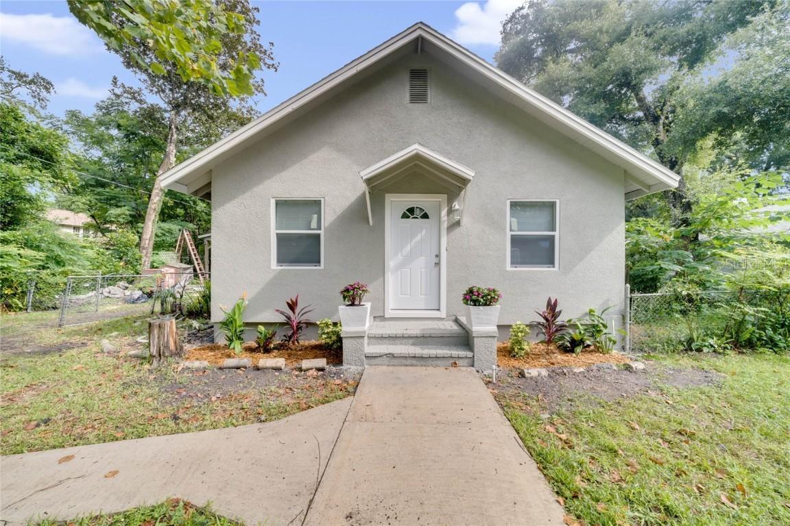 1409 Wood St., DeLand, FL 32724