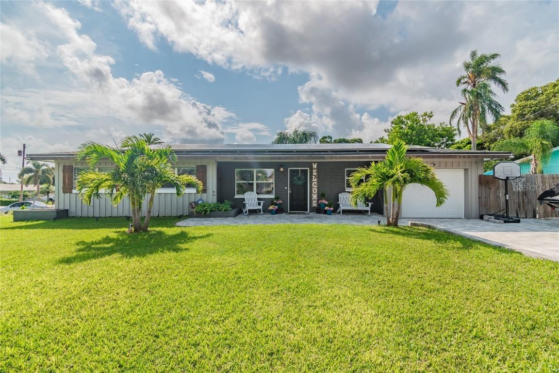 6436 Hillside Ave., Seminole, FL 33772