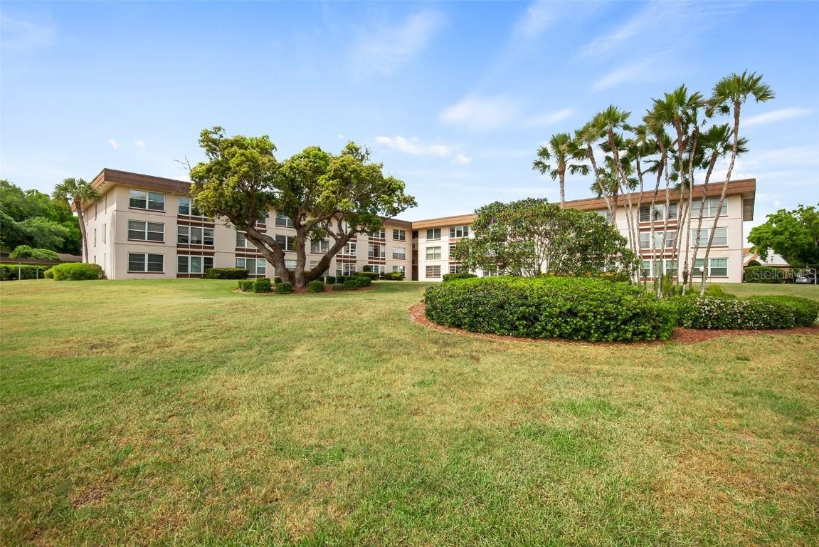 333 Lake Howard Dr. #112B, Winter Haven, FL 33880