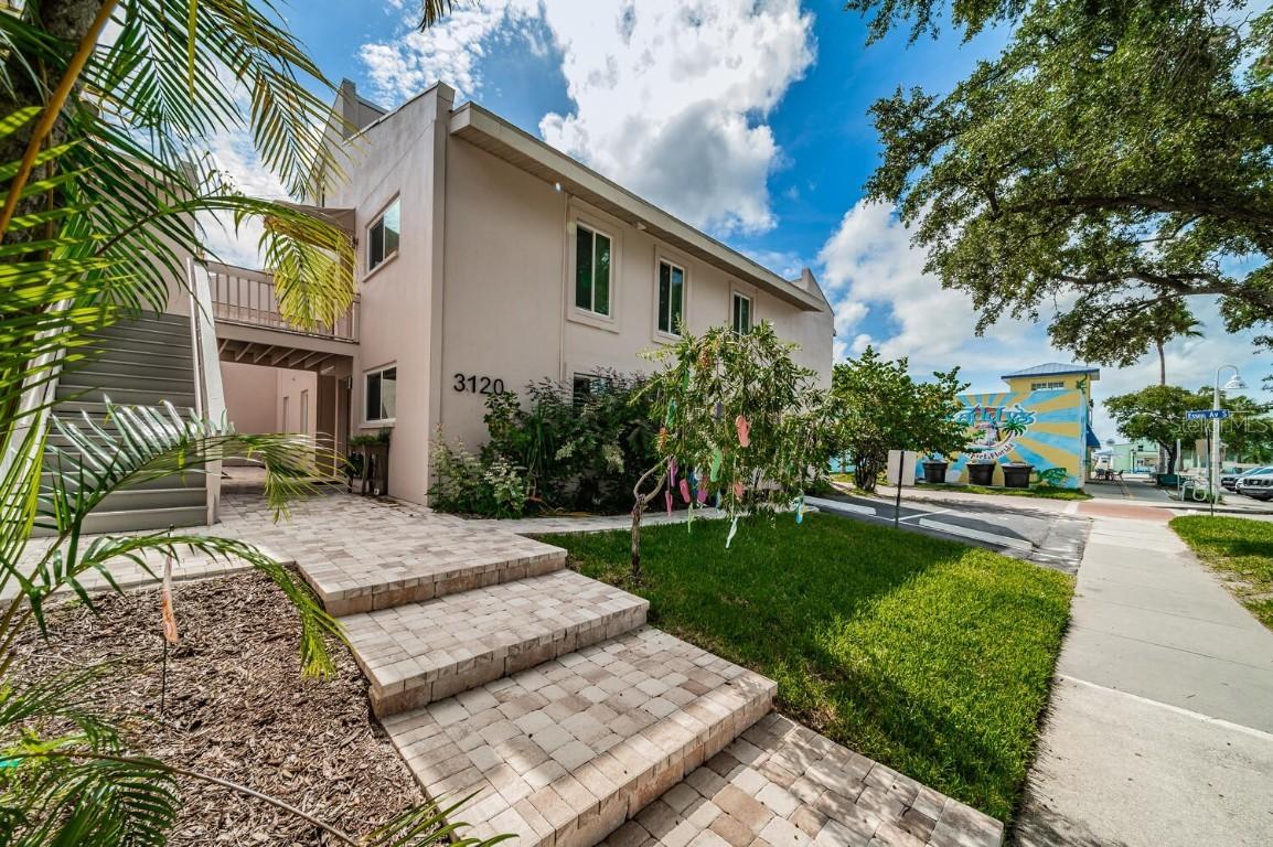 3120 Beach Blvd. #4, Gulfport, FL 33707