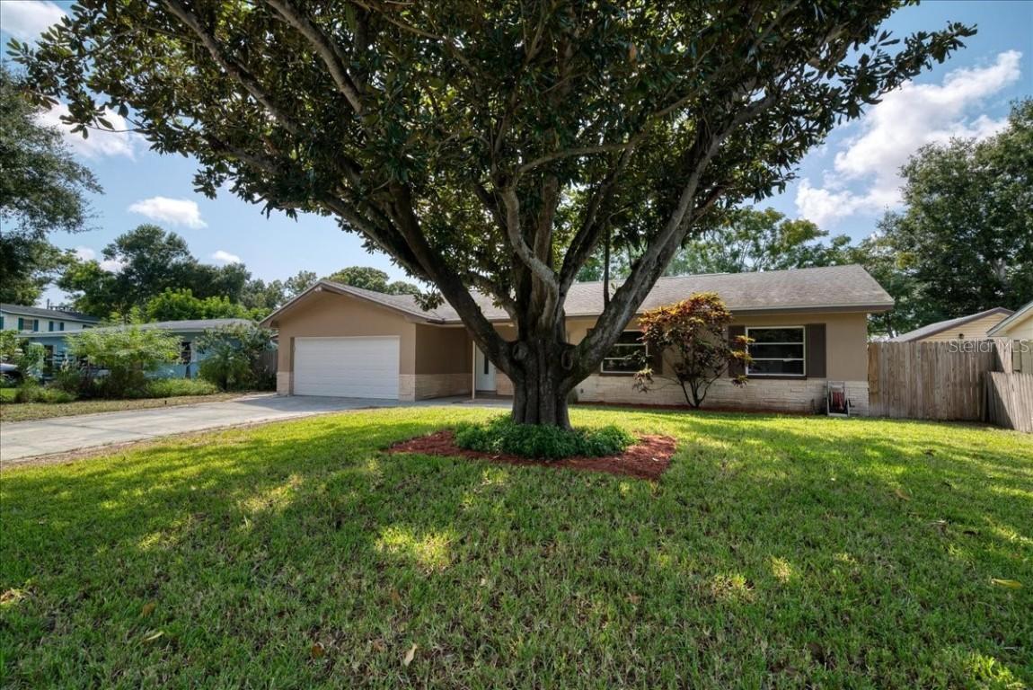 11526 109th St., Largo, FL 33778