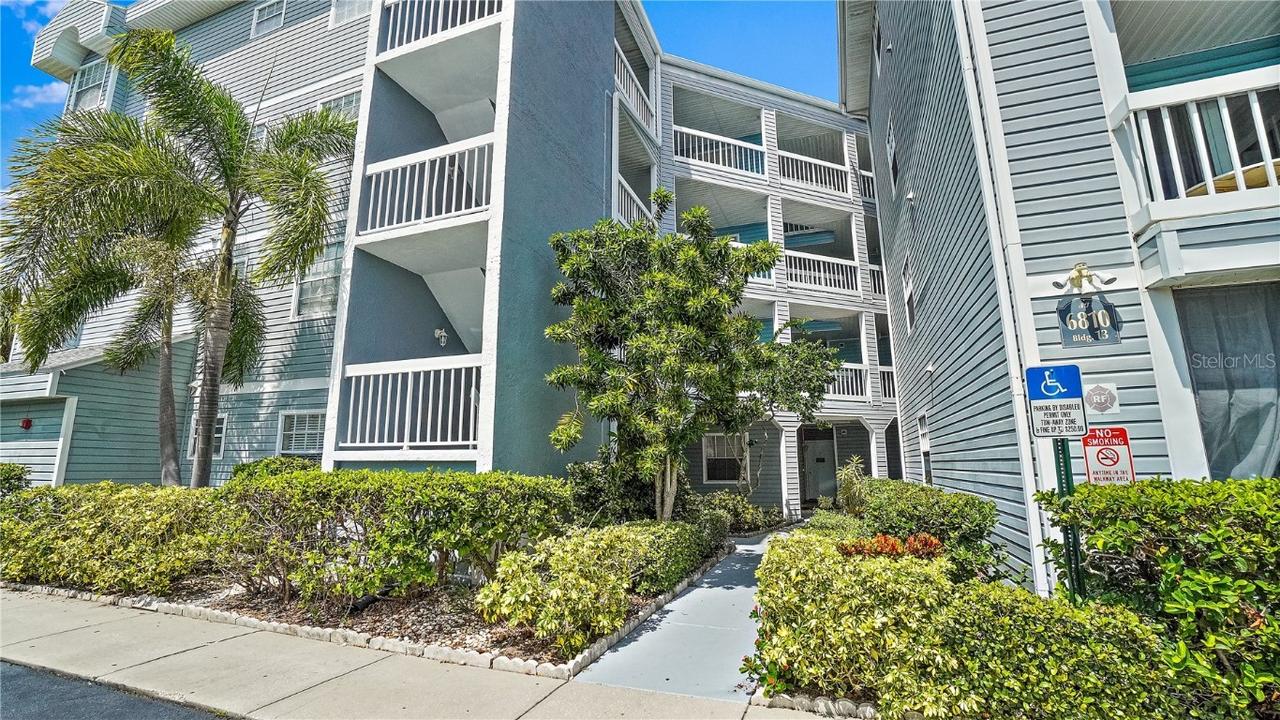 6810 Stonesthrow Cir. #13303, St Petersburg, FL 33710