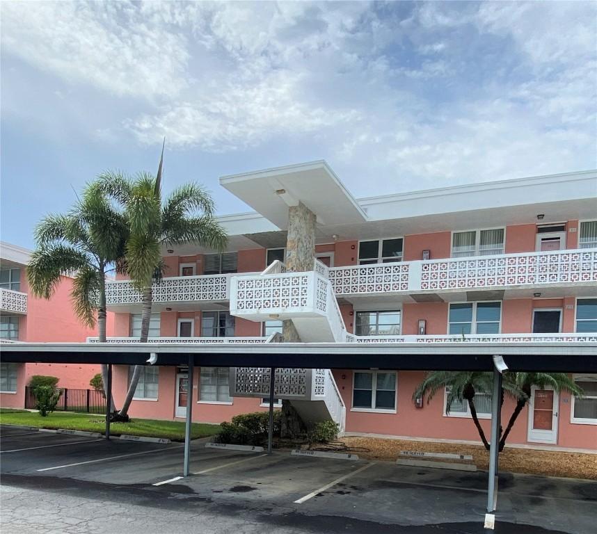 4895 Bay St. #304, St Petersburg, FL 33703