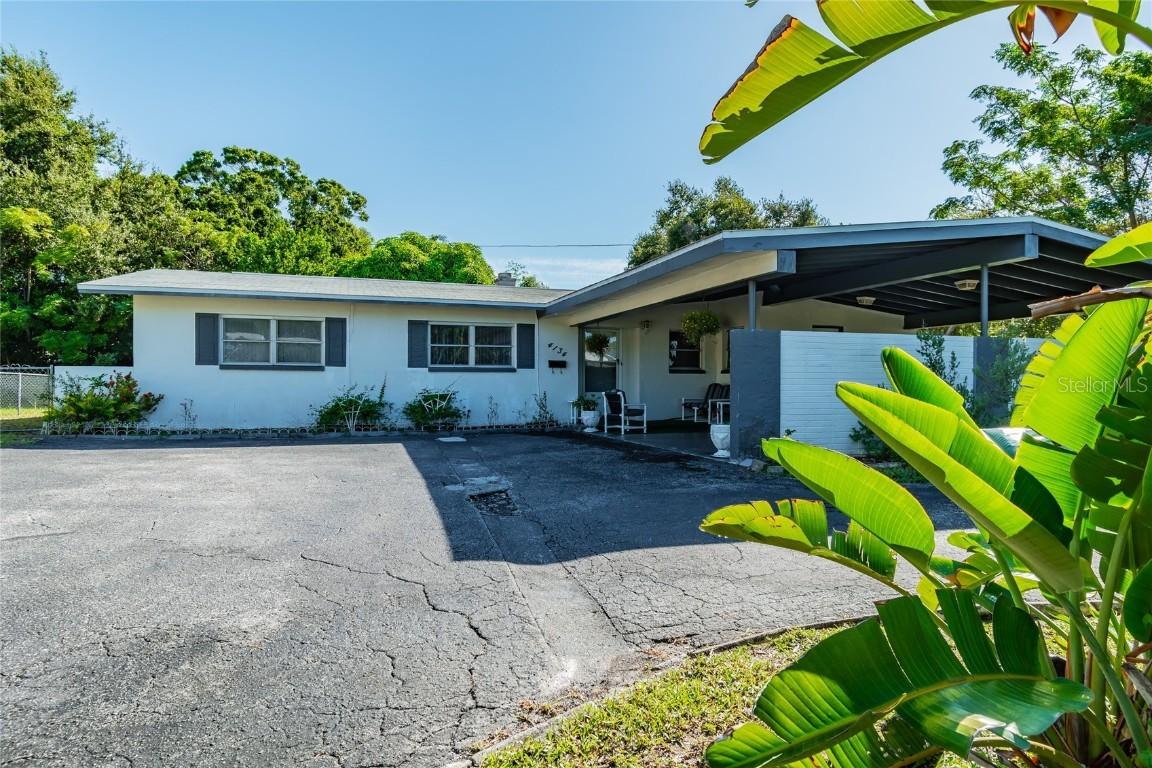 4134 Whiting Dr., St Petersburg, FL 33705