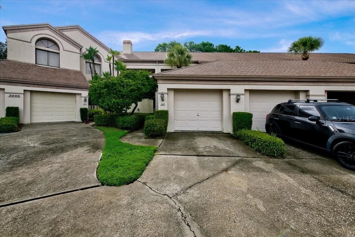 3000 Red Oak Ct. #202, Palm Harbor, FL 34684