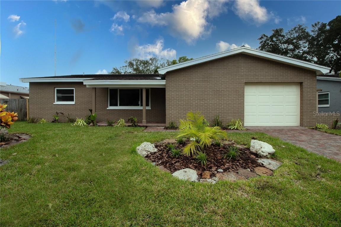 8097 92nd St., Seminole, FL 33777